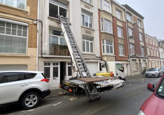 Monter un meuble,frigo par la fenêtre,balcon…. Lille et Belgique