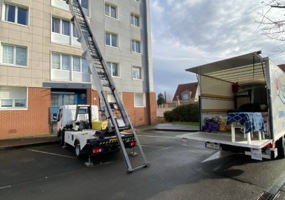 Utiliser un monte meuble Lille