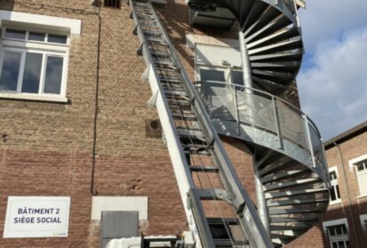 Louer monte meuble a Lille